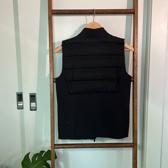 lululemon- Down & Around Vest - Picture 2 of 4